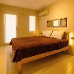 Henna Villa *